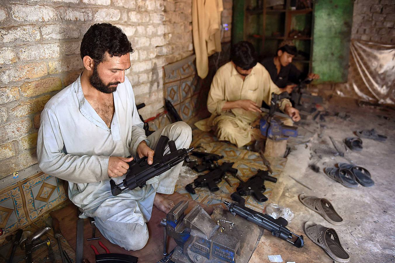 Fotos ¿Quieres comprar un fusil de asalto? El Correo